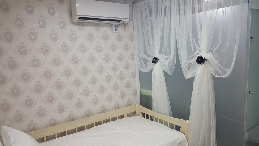 Hotel & 2*